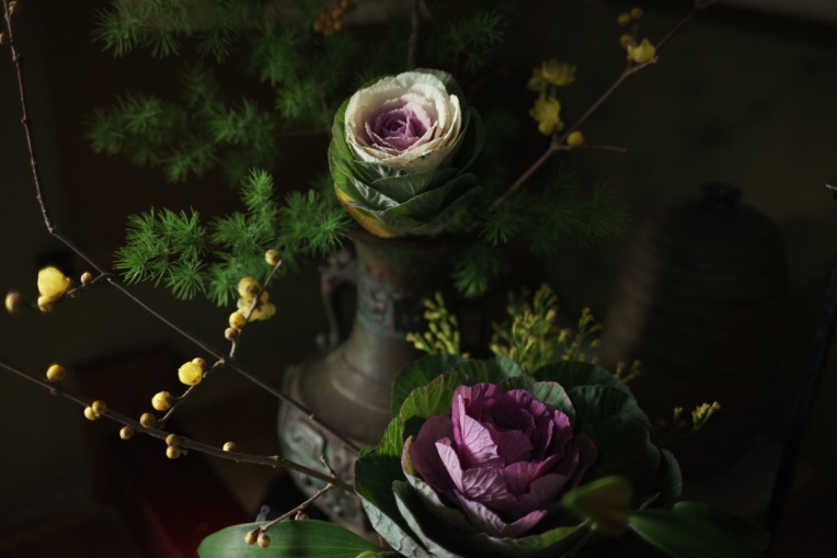 Overhead shot of flowers and plants in vases. ©2022 Yuko Yamada.