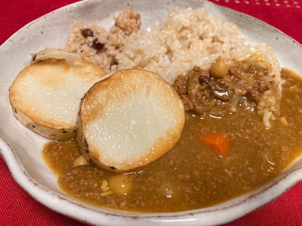 Close up image of gluten-free Japanese curry and rice.
